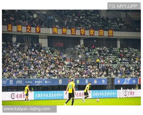 提升足球技巧的全面训练方案助你成为场上明星 提升足球技巧的全面训练方案助你成为场上明星